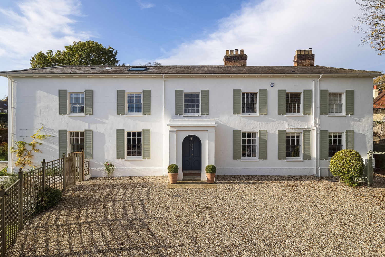 Featured image of post Contemporary Georgian Home - Chic and orderly, a buoyant update to the brick georgian archetype boasts unabashed classical proportion and a stark but authentic medley of fine material finishes.